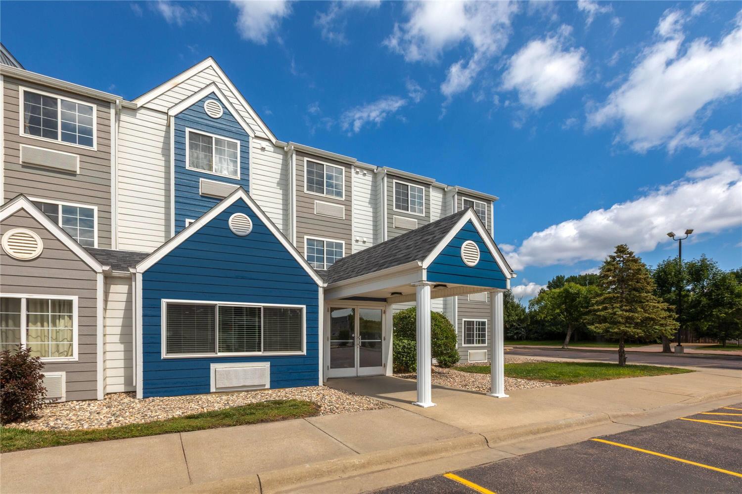 Microtel Inn Suites By Wyndham Sioux Falls 38/40