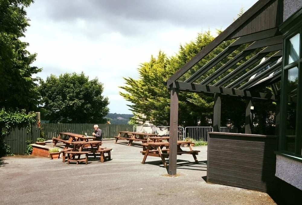 The Menai Hotel 39/46