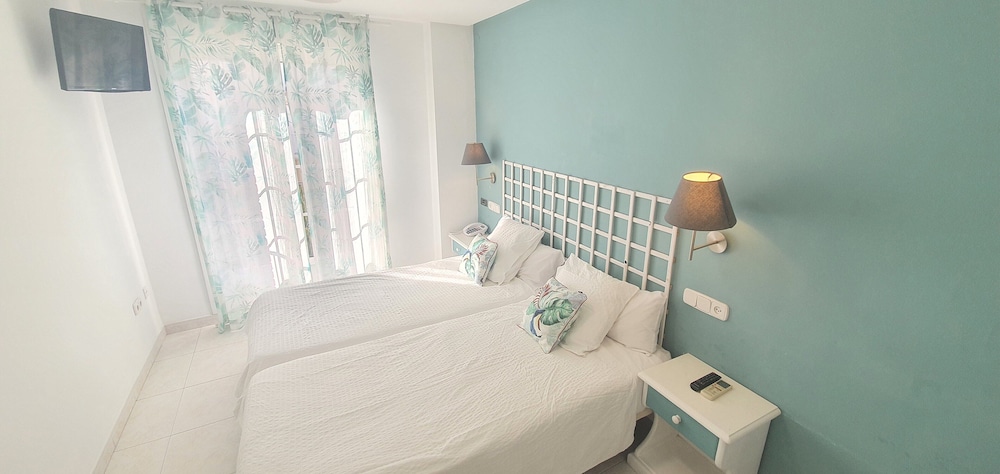 Hugo Beach Hotel 15/31