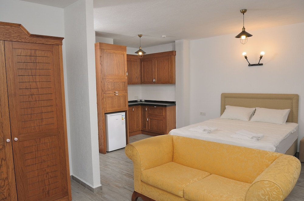 Brothers Cesme Boutique Hotel 10/33