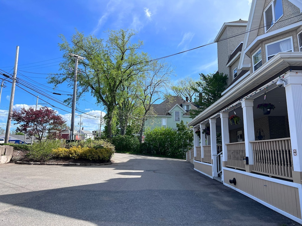 harbourview inn and suites