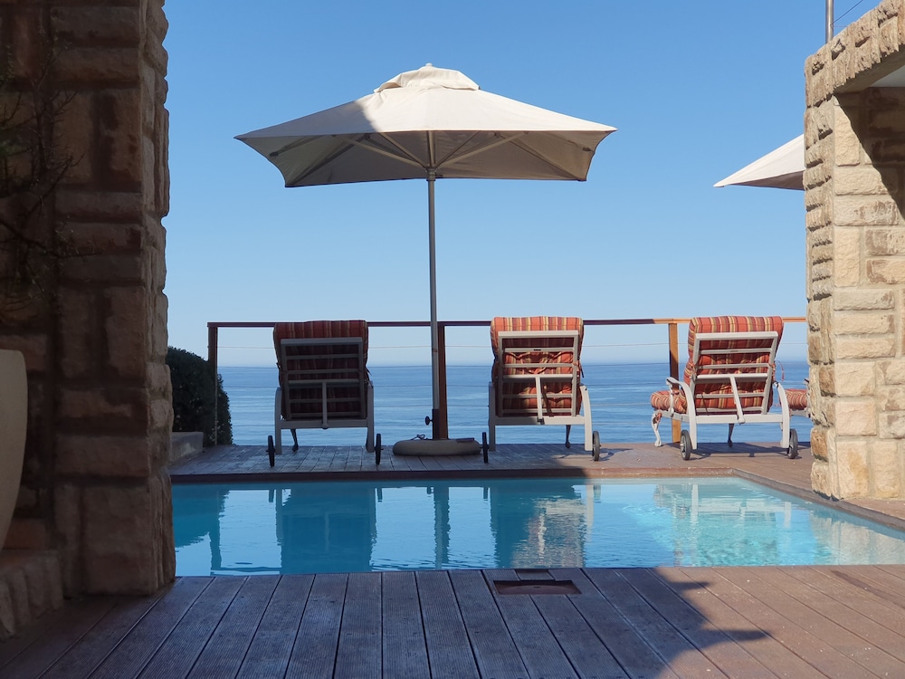 Brenton On Rocks Luxury Guest House 72/97