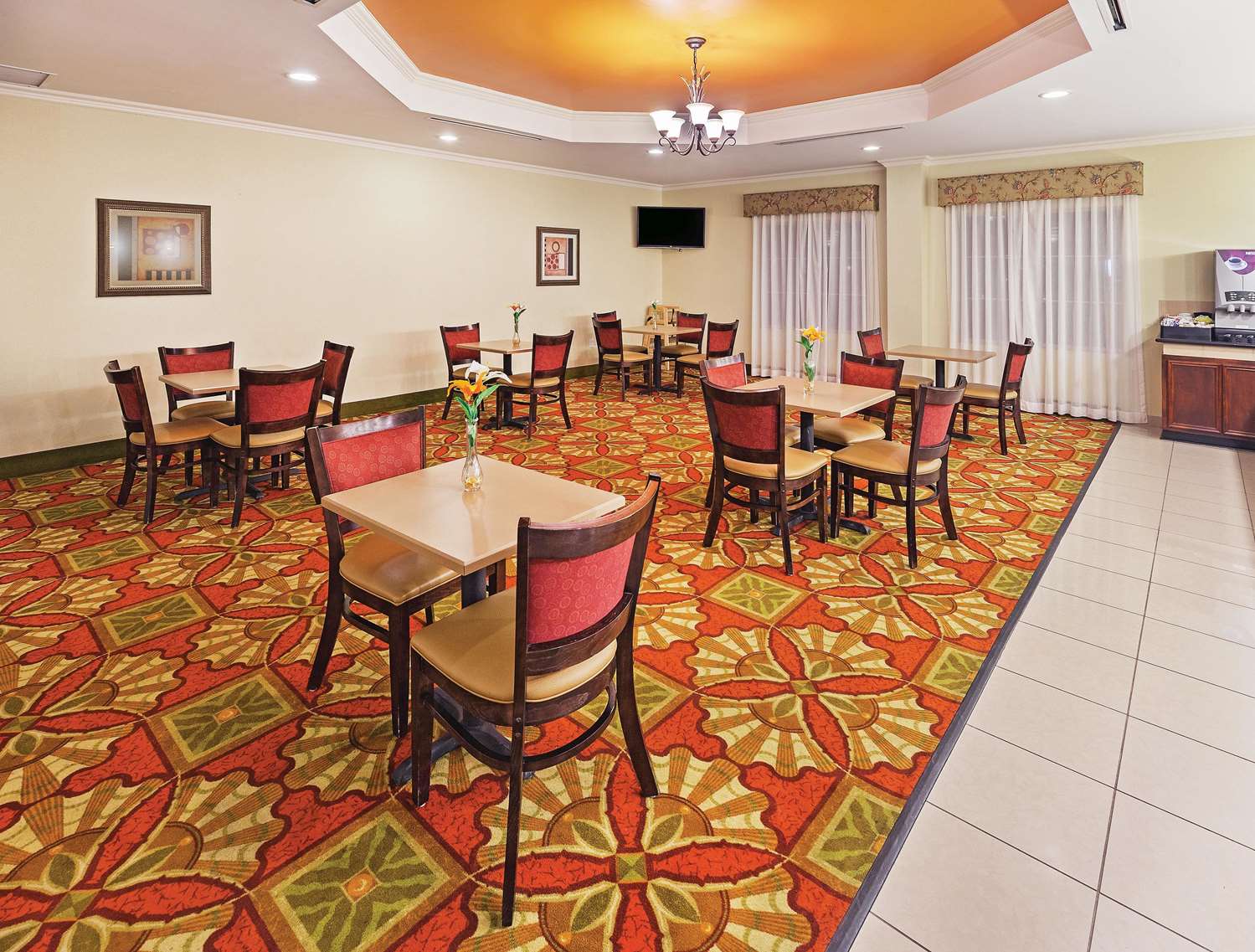 La Quinta Inn And Suites By Wyndham Columbus Tx 52/60