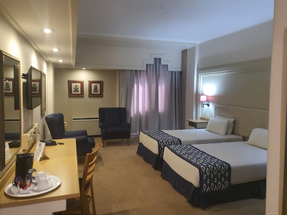 Apollo Hotel 28/79