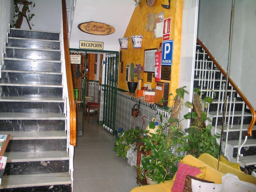 Hostal Estación Almeria 7/30