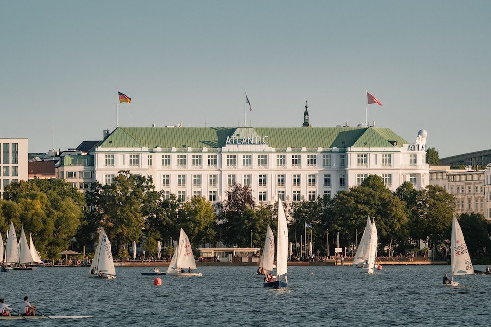 Hotel Atlantic Hamburg, Autograph Collection 19/42