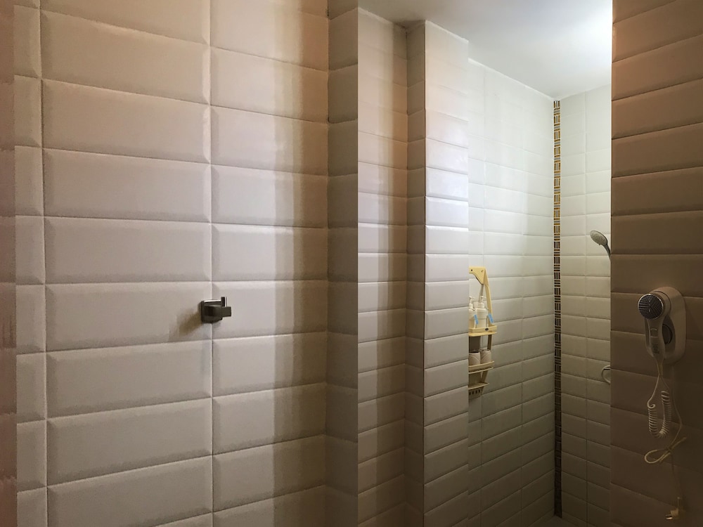 Side Walk Boutique Hotel 49/50