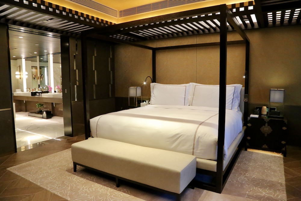 Jumeirah Guangzhou Hotel 30/75