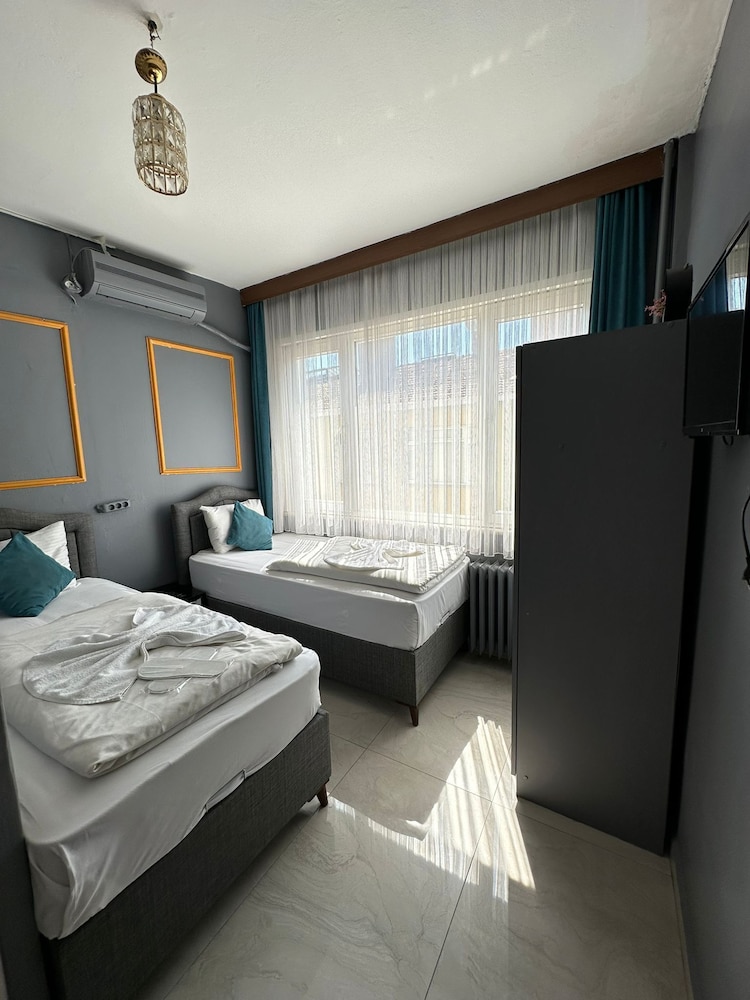 Hisar Hotel 11/49