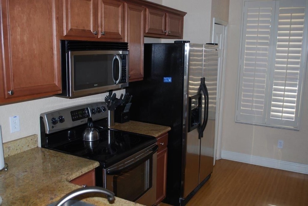Villas At Regal Palms 38/51
