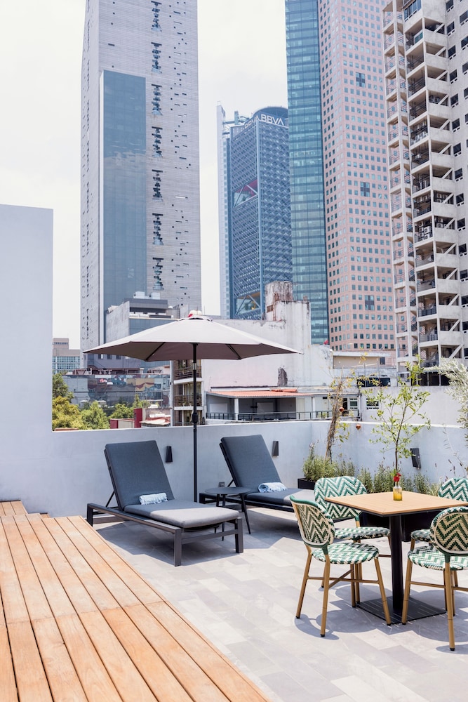 Vuestro Hotel Boutique 46/49