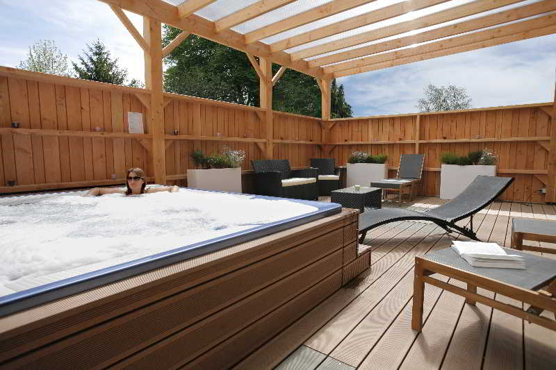 swimming pool spa