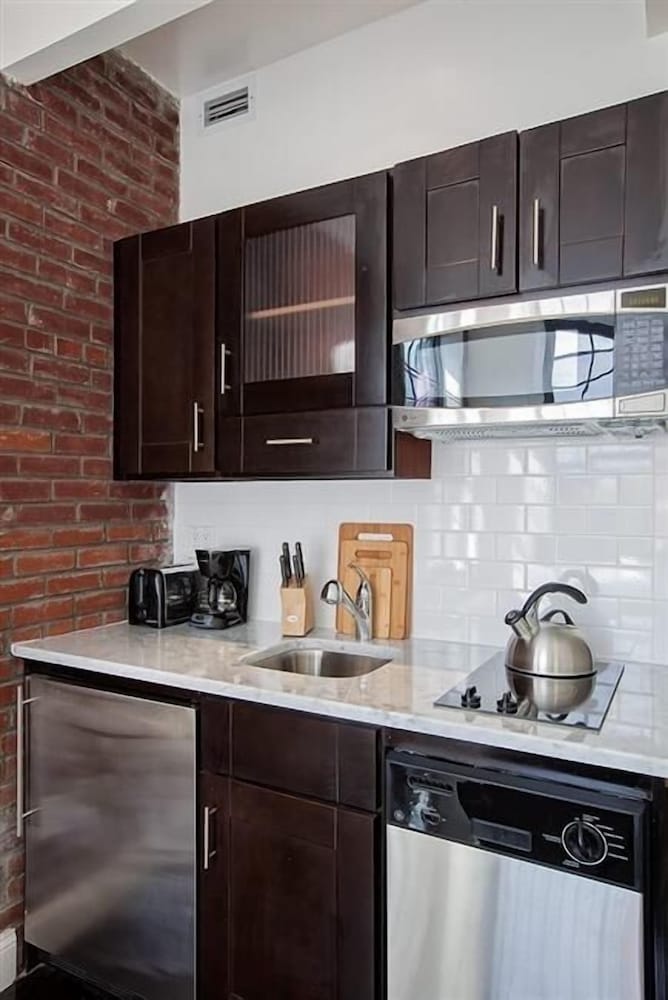 East Village Hotel 50/50