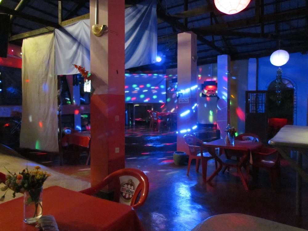 Colours Club Spa And Garden Resort 36/46