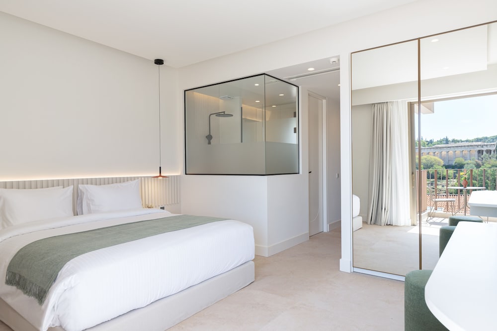 Altar Suites 18/50