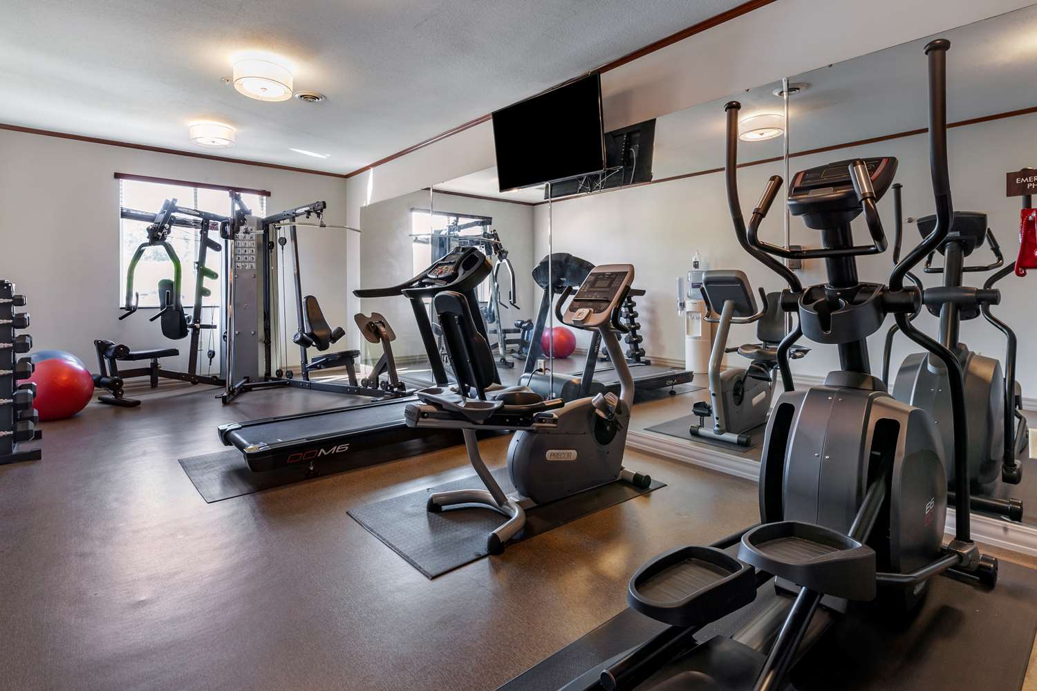Best Western Plus Sparta Trail Lodge 29/49