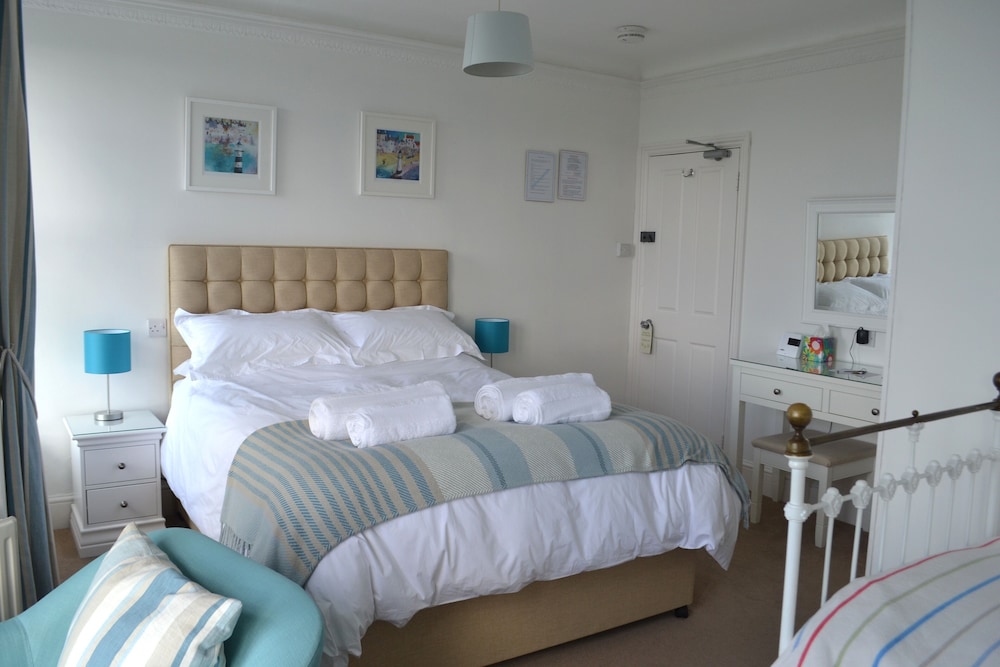 Tregony Guest House 6/52
