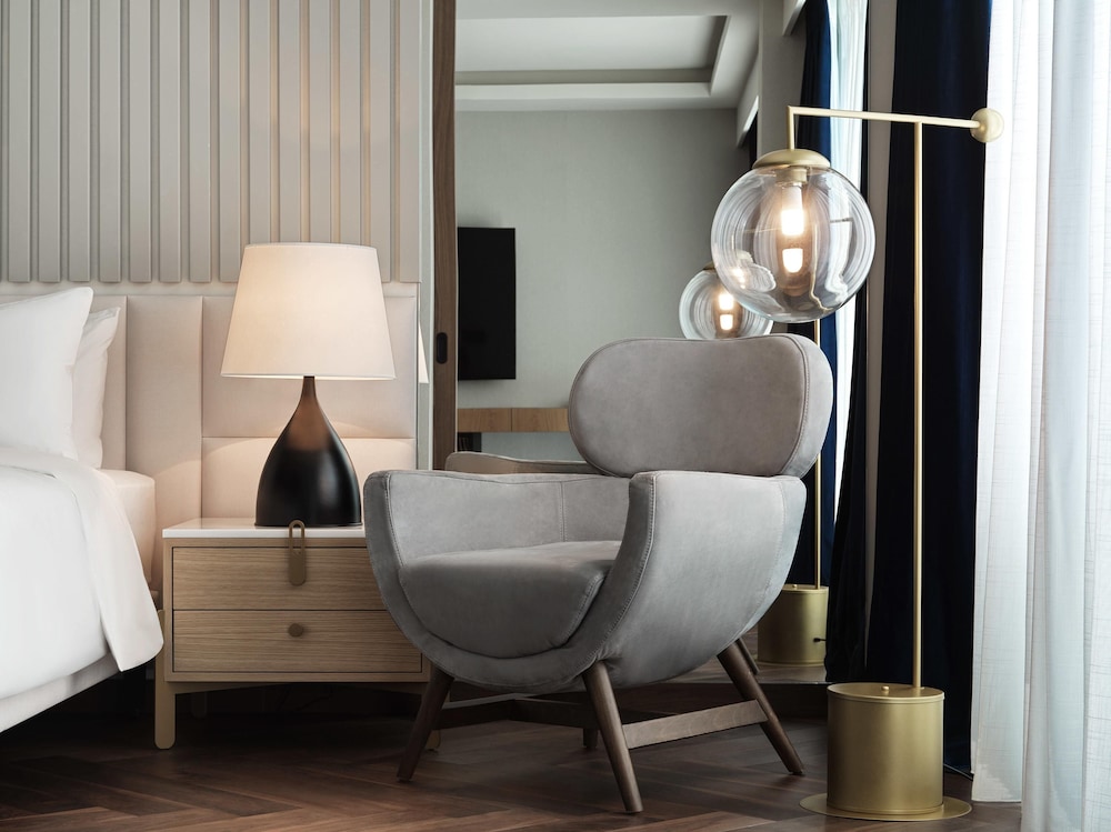 Grand Hyatt Athens 42/50