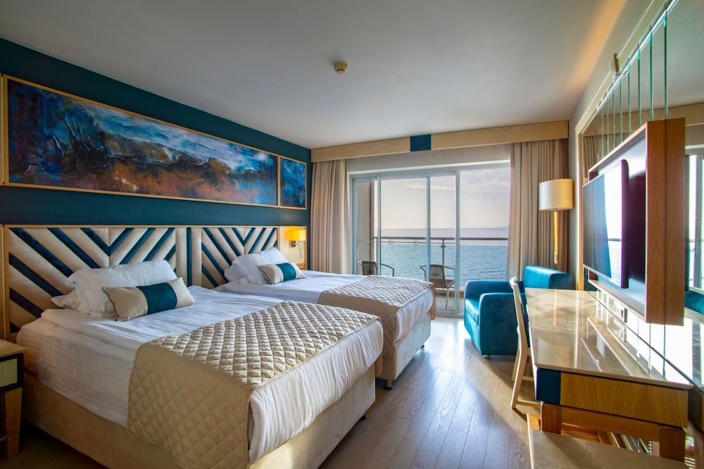 SUPERIOR SEA VIEW