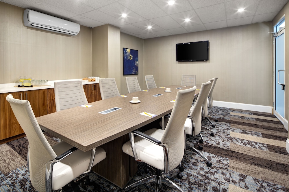 Hilton Garden Inn Toronto/Oakville 37/40