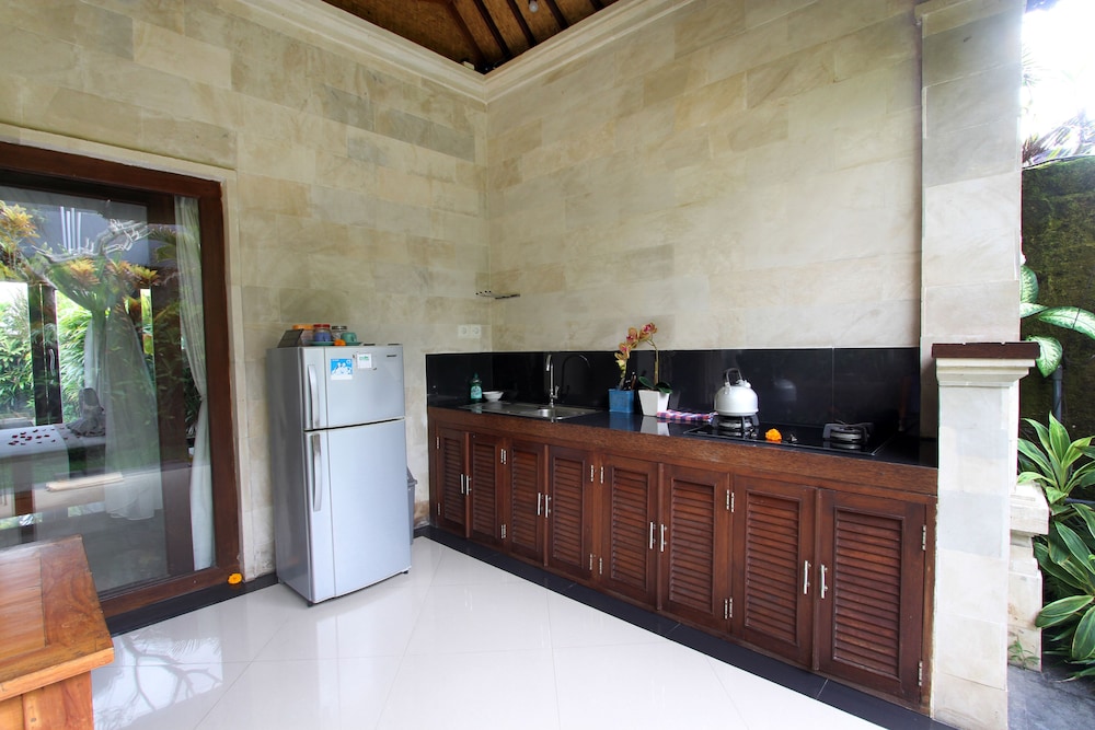 Pondok Naya 9/50
