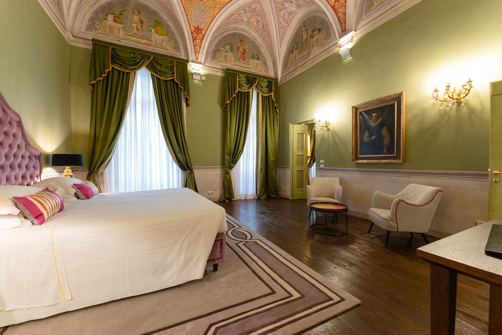 Grand Hotel Cavour 33/76