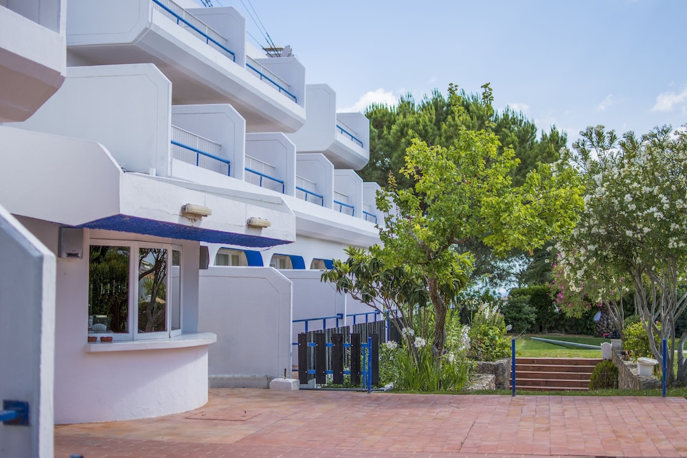 Carvoeiro Garden Hotel 1/41