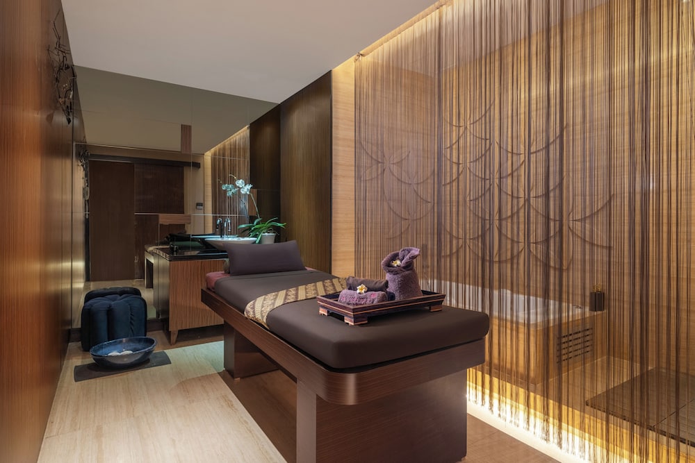 MELIA MAKASSAR 7/73