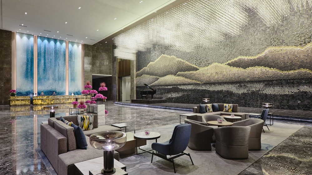 Crowne Plaza Wuhan Development Zone 49/82