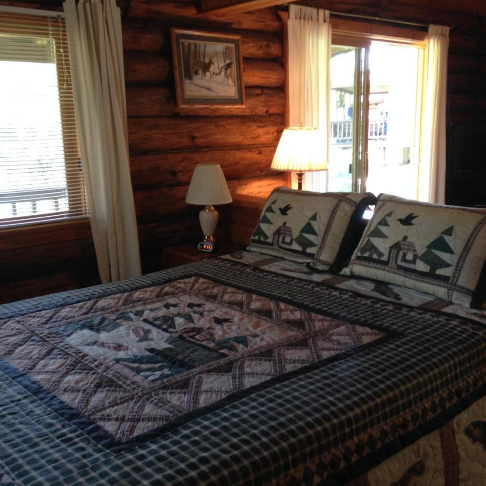 Maple, Cabin