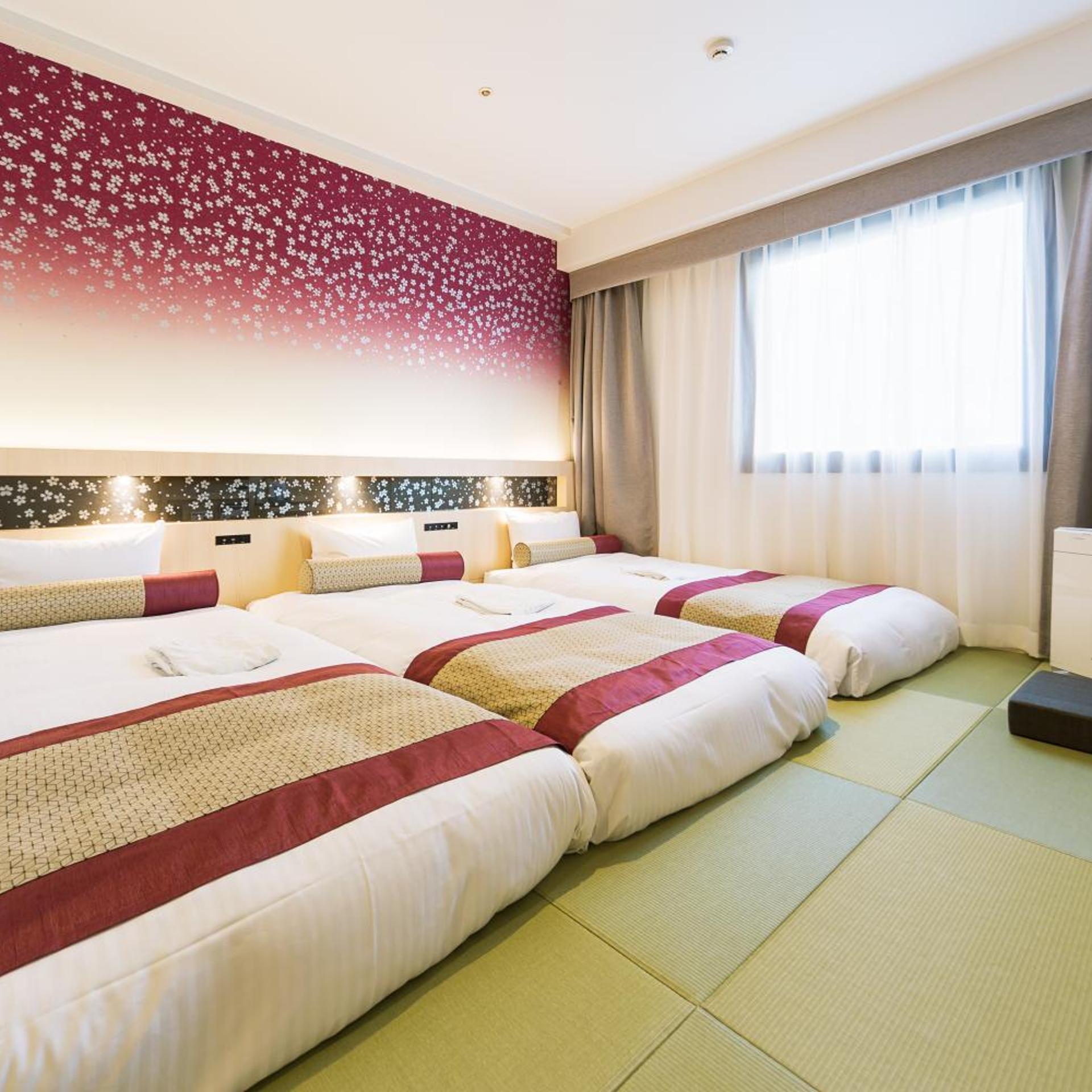 Sakura, Triple, Top Floor