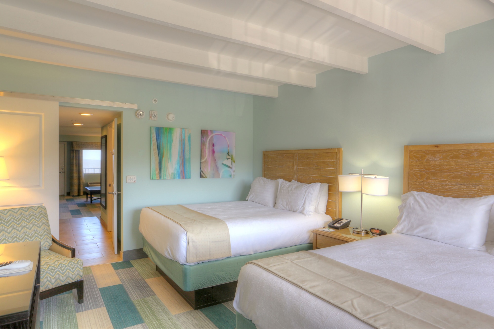 1 Bedroom, 2 Queen Beds, Sofa, Accessible