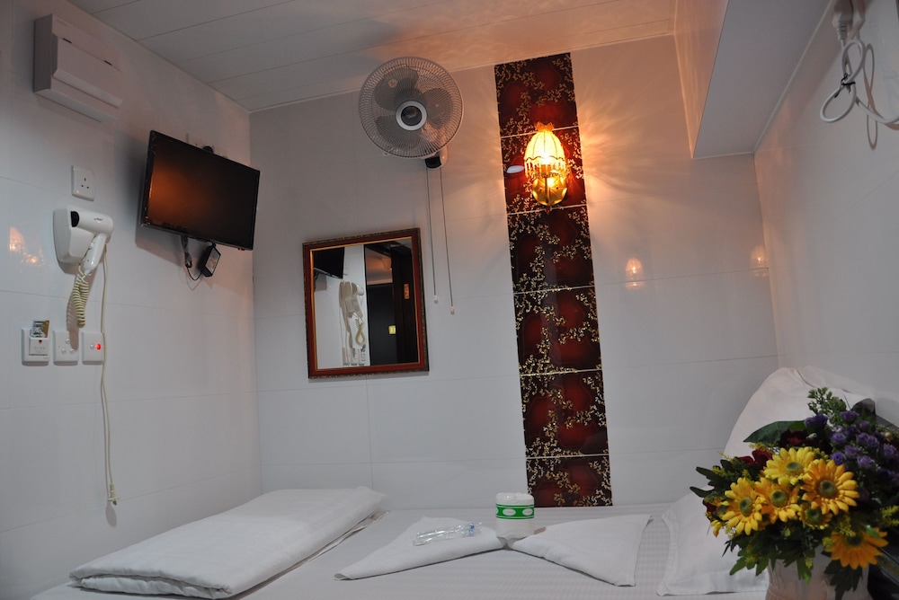 New Guangzhou Guest House 40/45