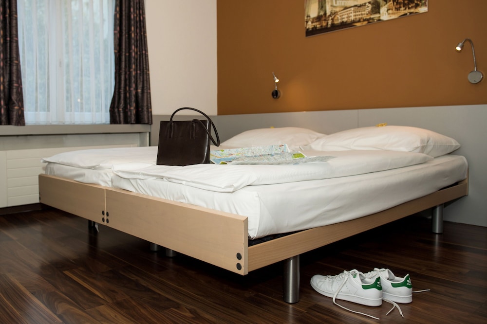 Alexander Guesthouse 33/54