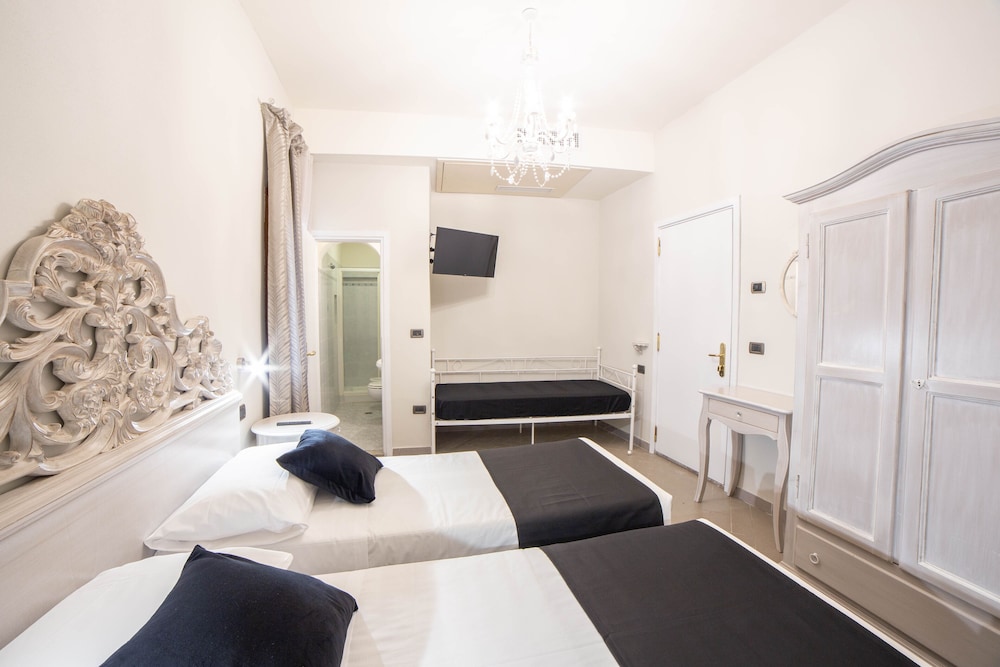 Hotel Sole 34/41