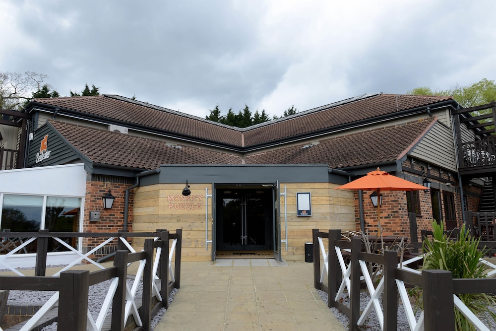 Premier Inn Chessington in LONDON