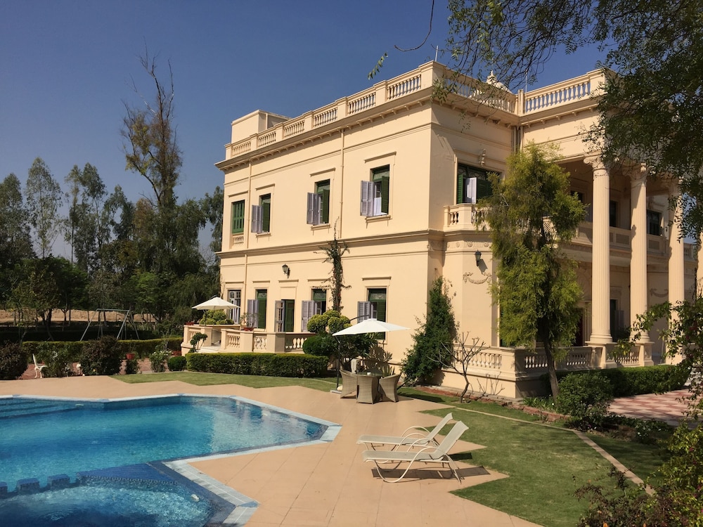 Welcomheritage Sheikhpura Kothi 3/19