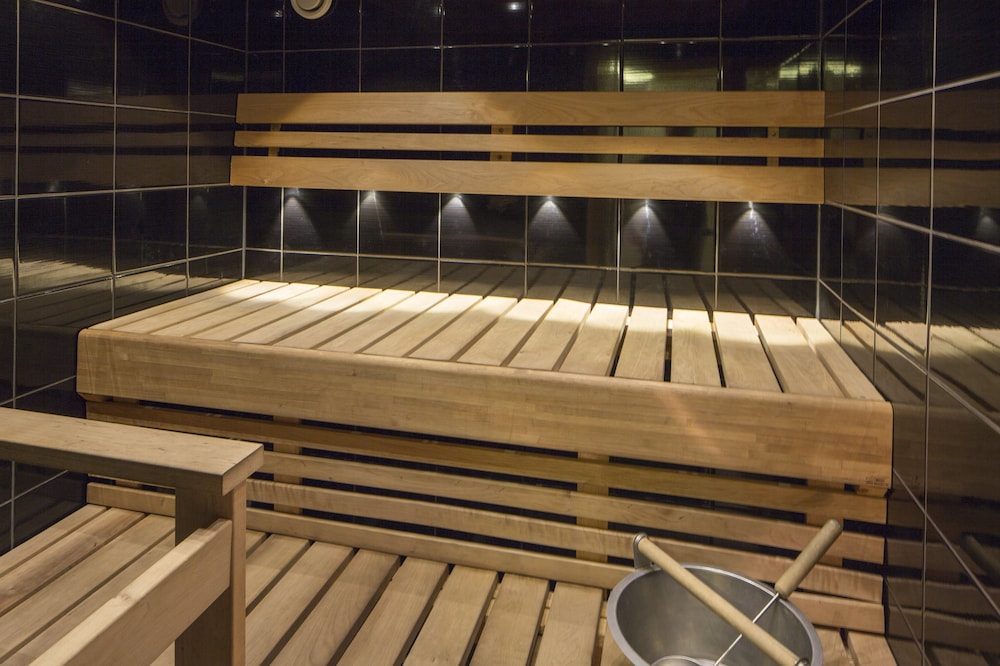 swimming pool spa