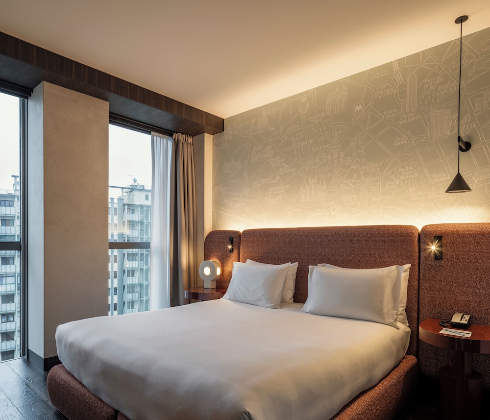 ROOM, KING BED, CITY VIEW