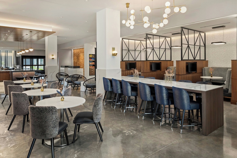Courtyard by Marriott St. Paul Downtown 25/50