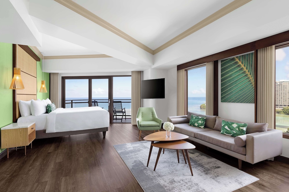 Studio, King Bed, Ocean Front