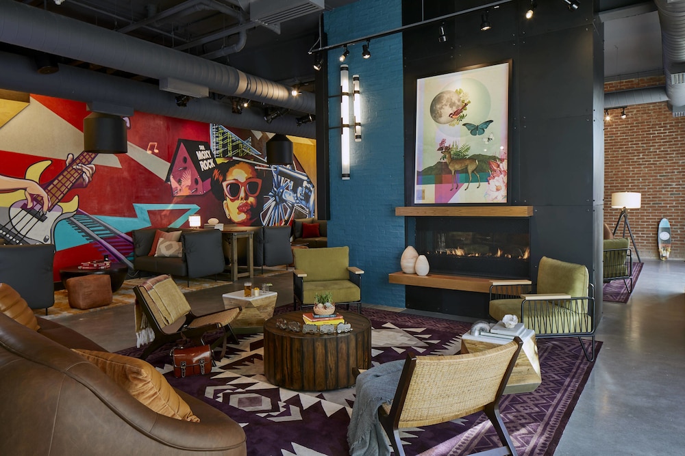 Moxy Chattanooga Downtown 36/60