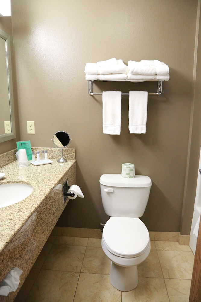 Horizon Inn and Suites 35/62