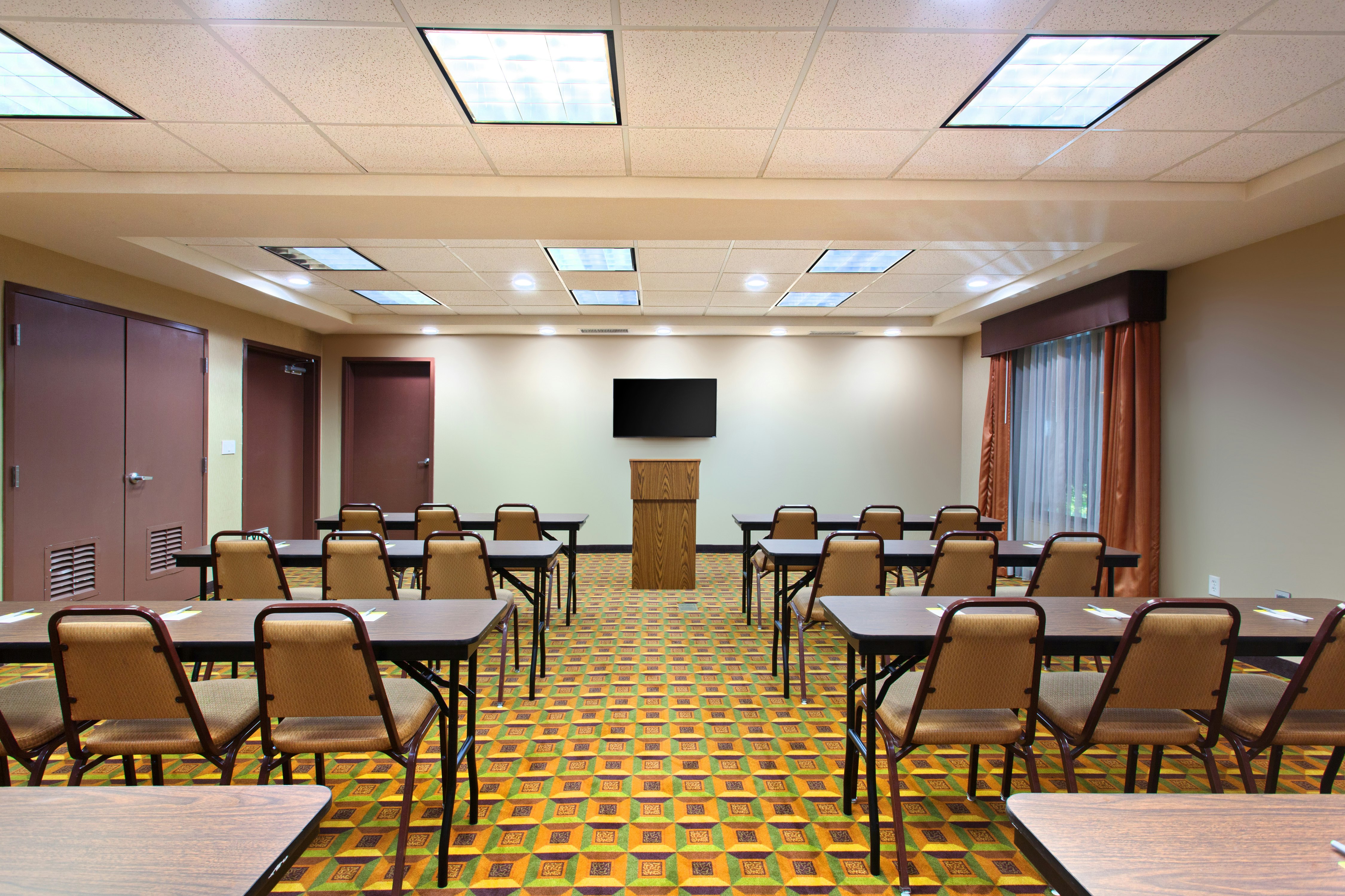 Hampton Inn & Suites Fresno-Northwest, CA 27/33