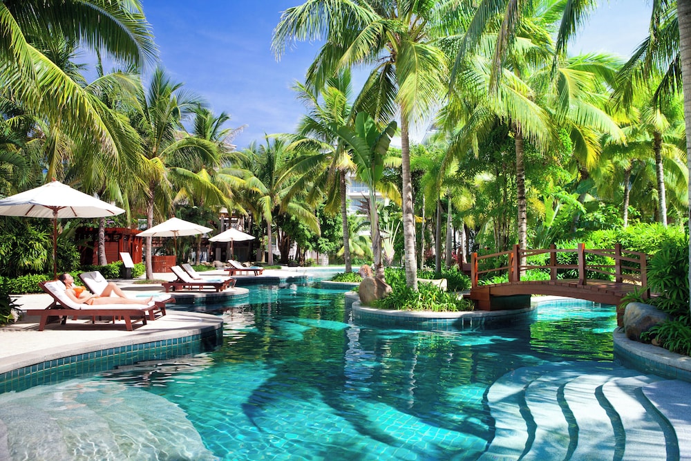 Grand Mercure Sanya Yalong Bay 33/38