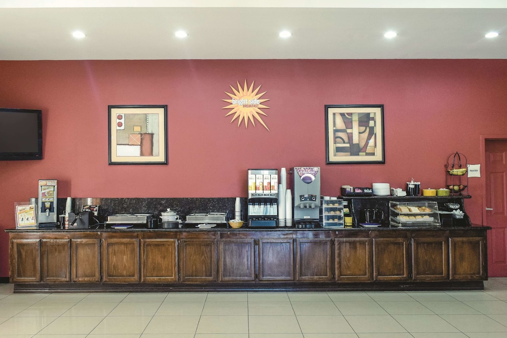 La Quinta Inn & Suites by Wyndham Alice 31/39