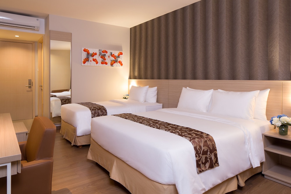 AYAKA SUITES 22/70
