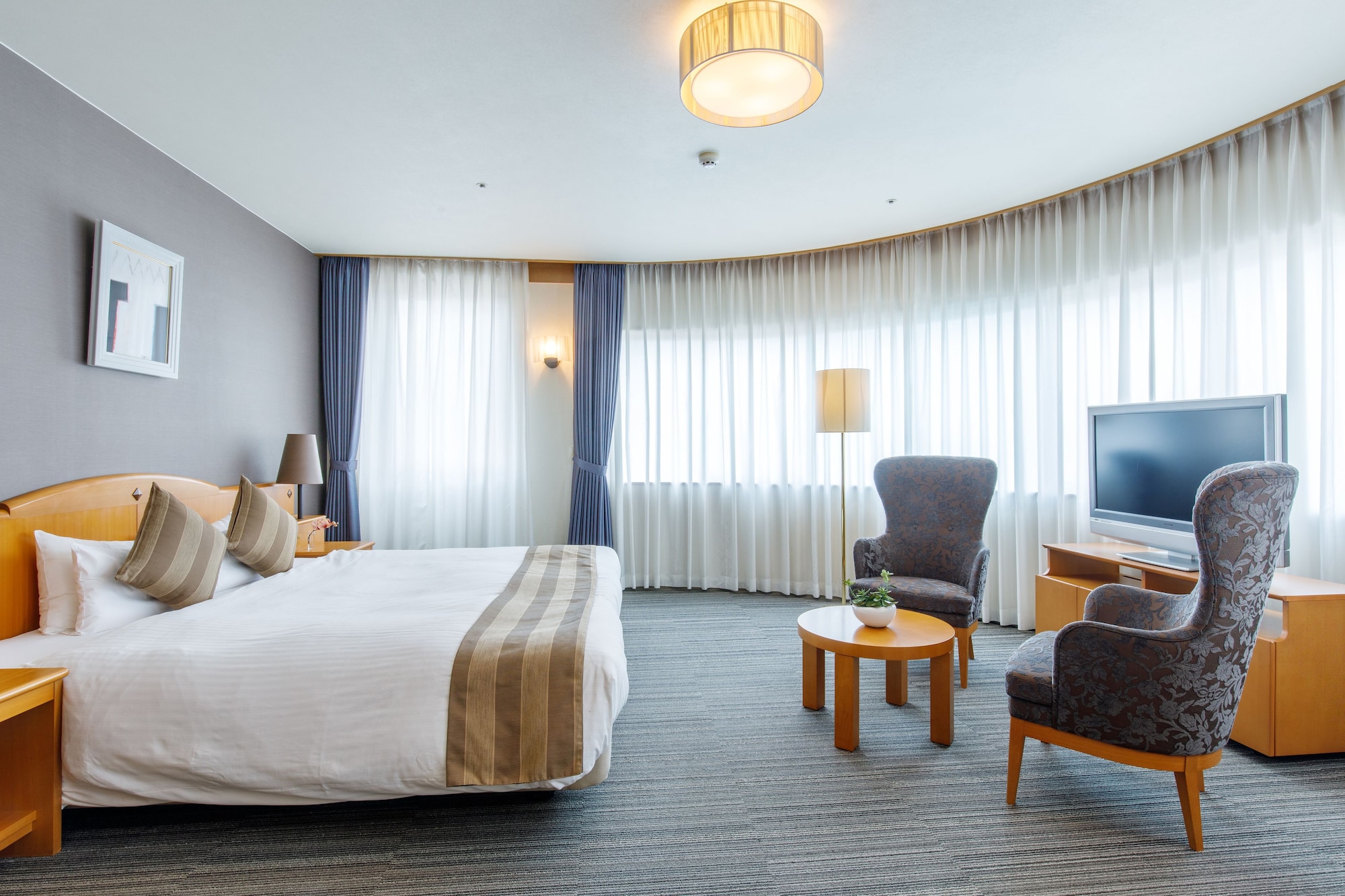 PREMIUM, KING BED, CORNER