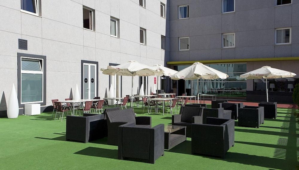 Hotel Vertice Aljarafe 61/64