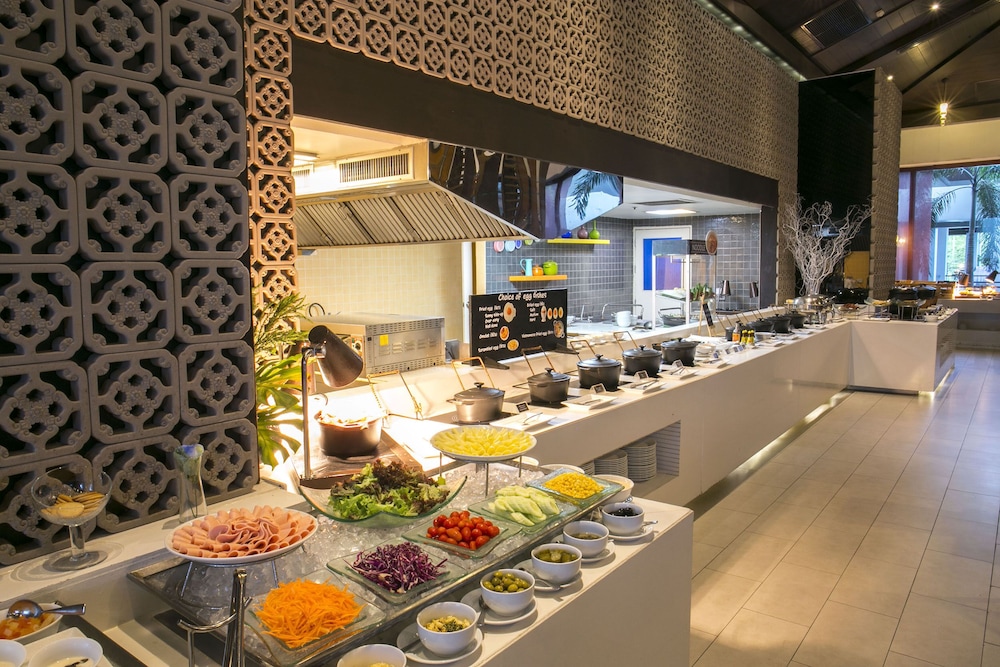 AVANI Khon Kaen Hotel and Convention Centre 49/69